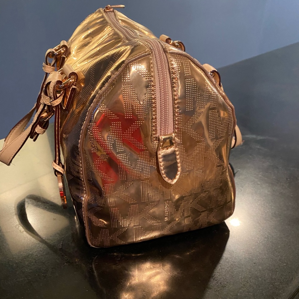 AUTHENTIC Michael Kors purse